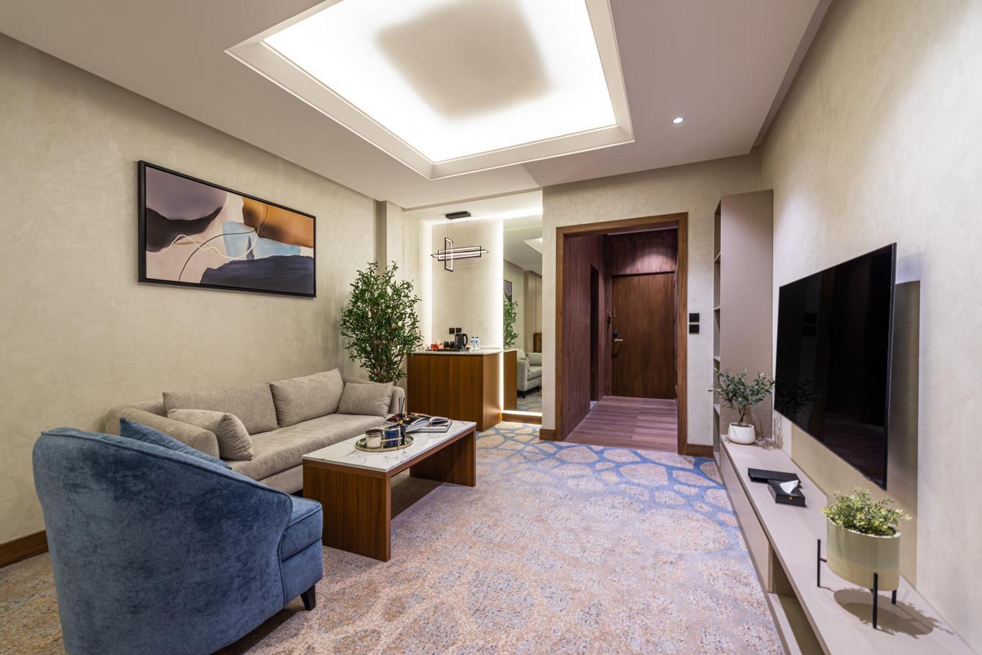 Voyage & 4* Riyadh