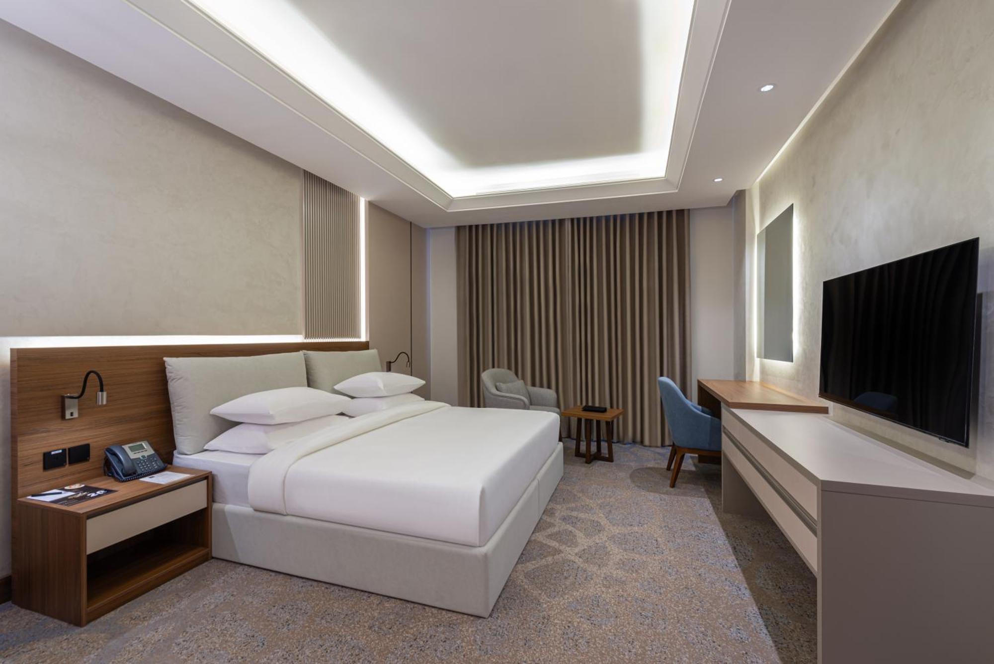Hotel Voyage & 4*