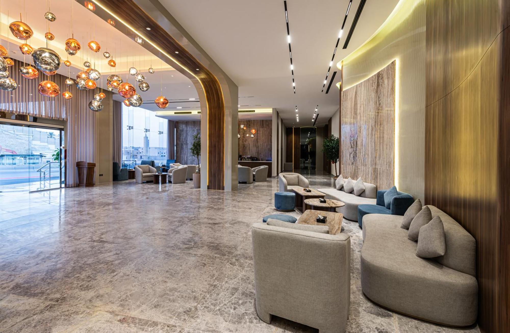 Hotel Voyage & Riyadh