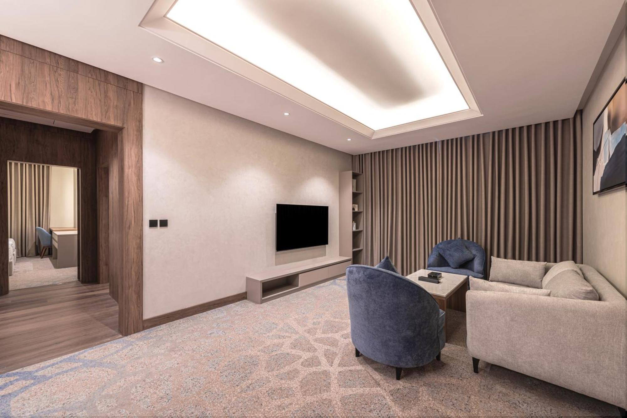 Voyage & Hotel 4*